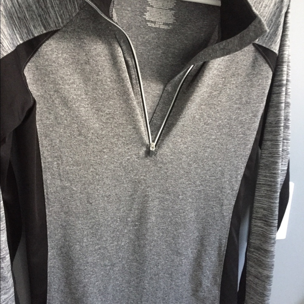 Danskin now gray/blck top. Size S. Great cond!